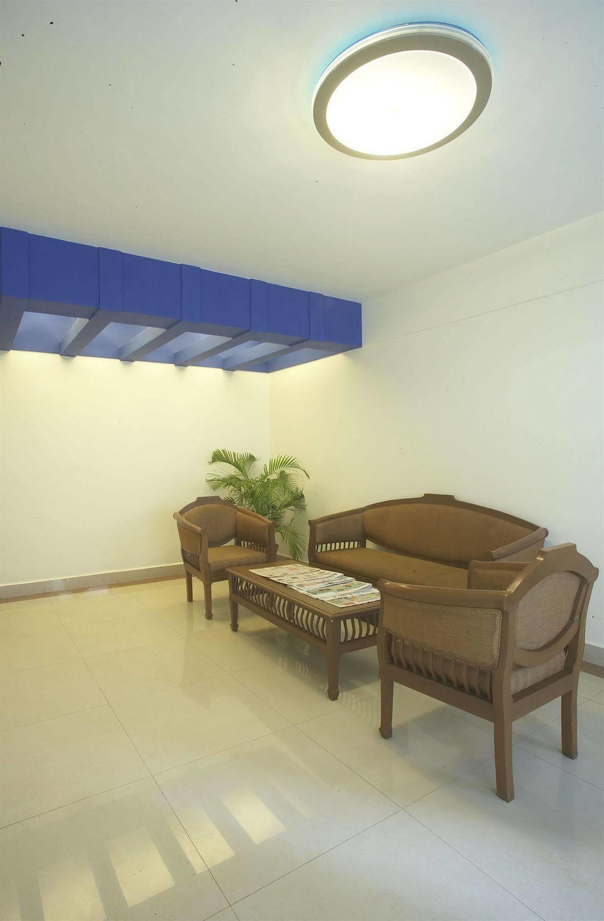 Hotel Crescent Inn Chennai Eksteriør billede