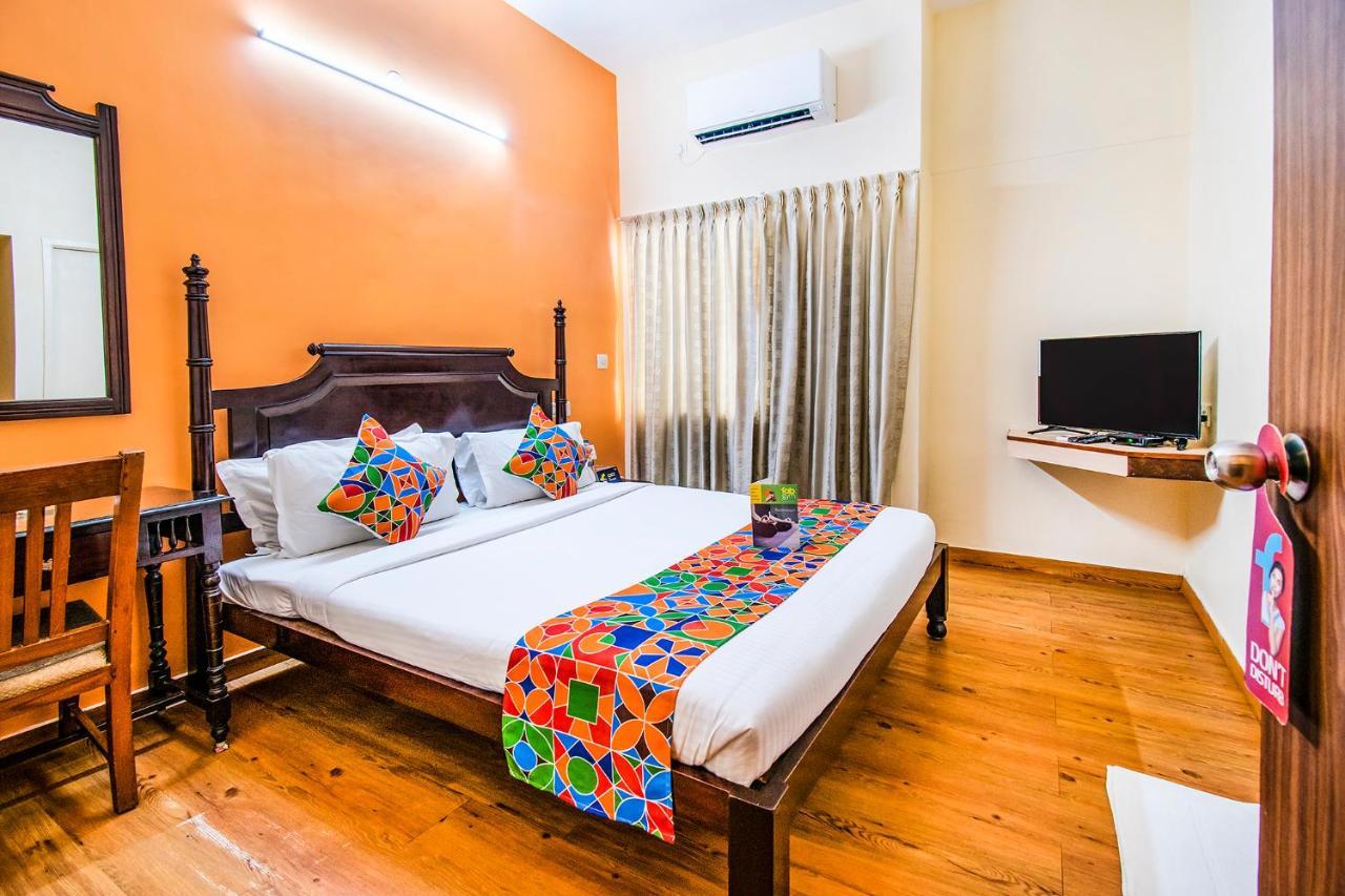 Hotel Crescent Inn Chennai Eksteriør billede
