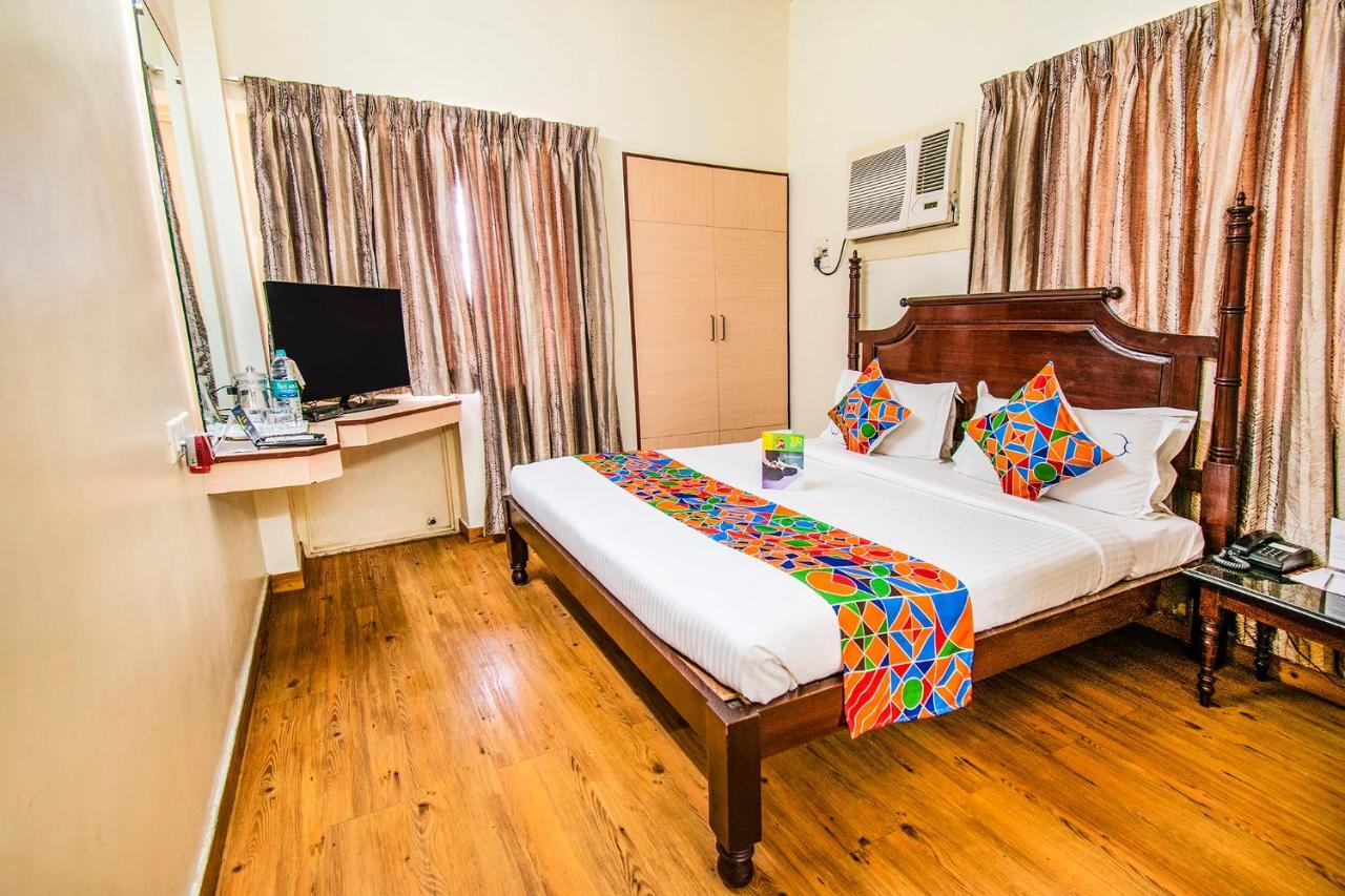 Hotel Crescent Inn Chennai Eksteriør billede