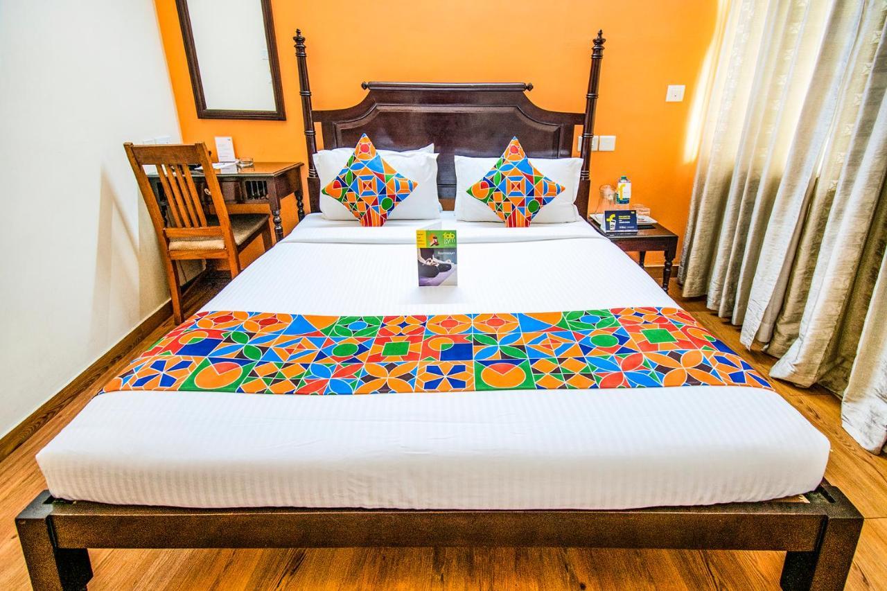 Hotel Crescent Inn Chennai Eksteriør billede