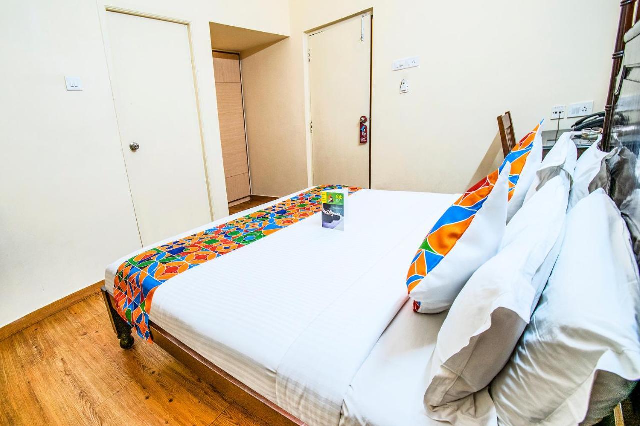 Hotel Crescent Inn Chennai Eksteriør billede