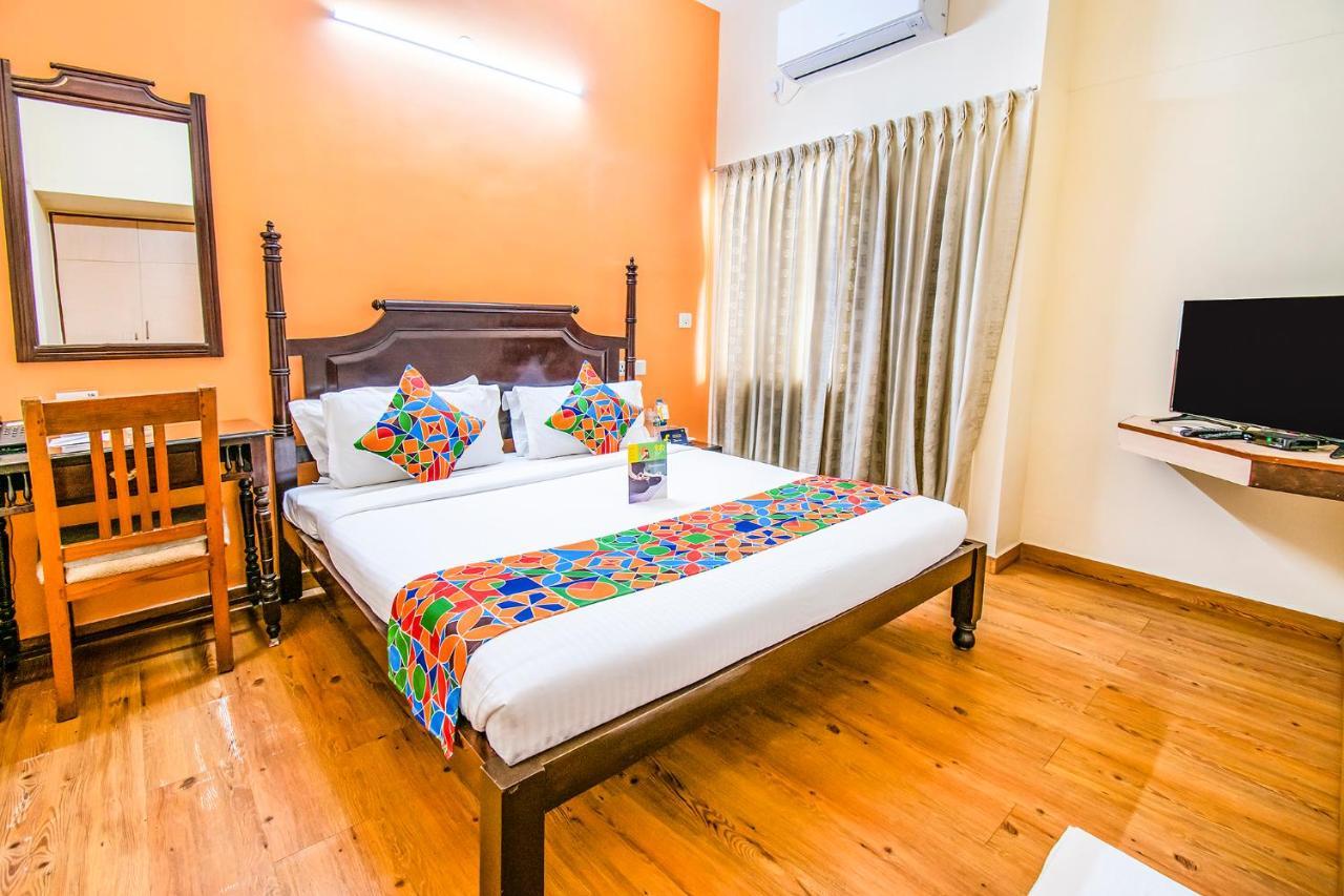 Hotel Crescent Inn Chennai Eksteriør billede